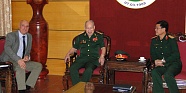 Визит героя Вооруженных Сил Вьетнама генерал-лейтенанта Фан Тху