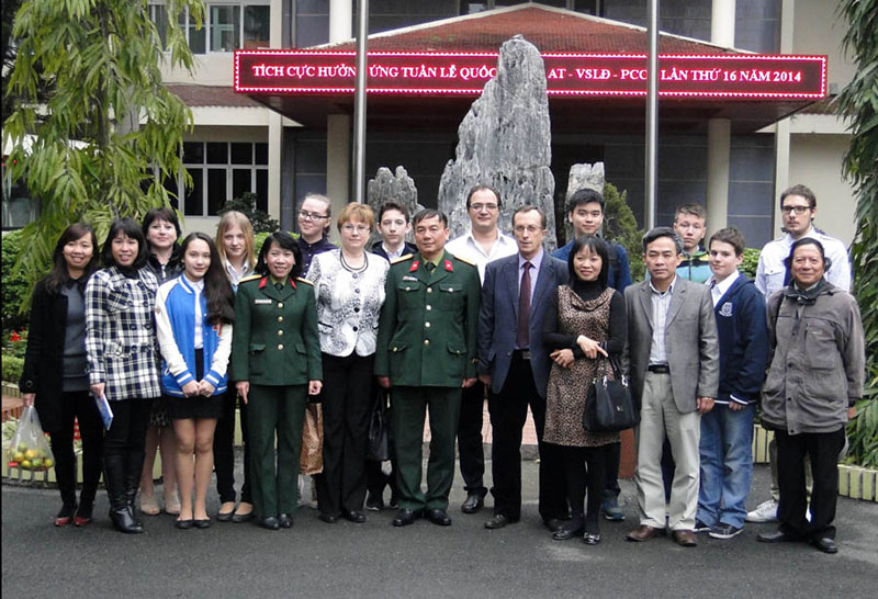 Делегация школьников Московской школы № 282 посетила Российско-Вьетнамский Тропический центр в г. Ханой. 